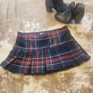 Abercrombie & Fitch Navy and Red Tartan Mini Skirt. Size: 8
